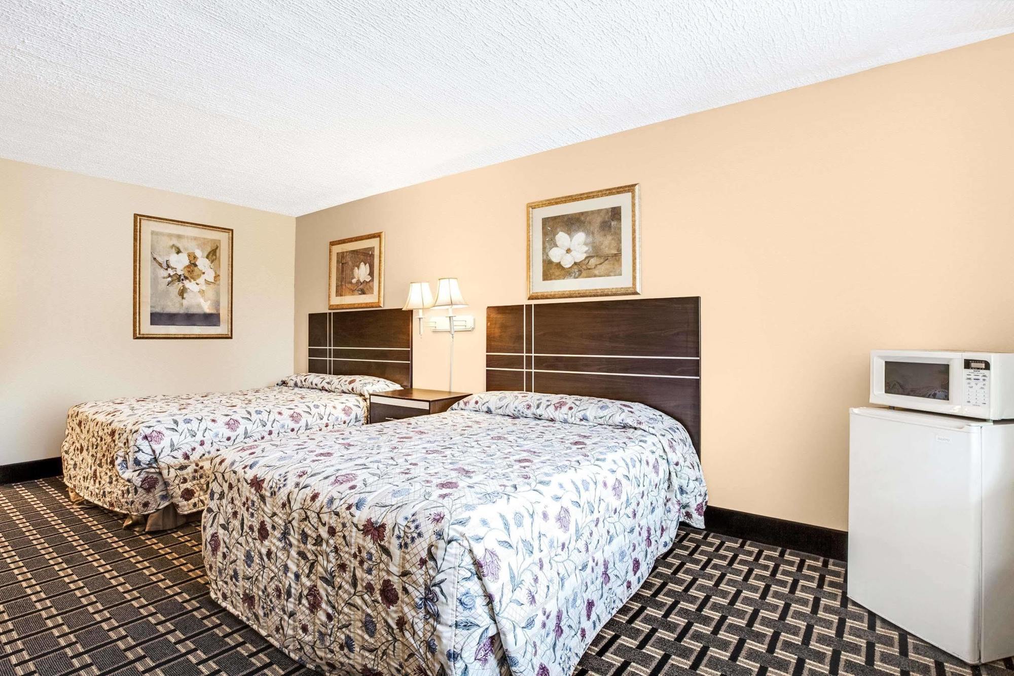 Knights Inn Mount Laurel Exteriér fotografie